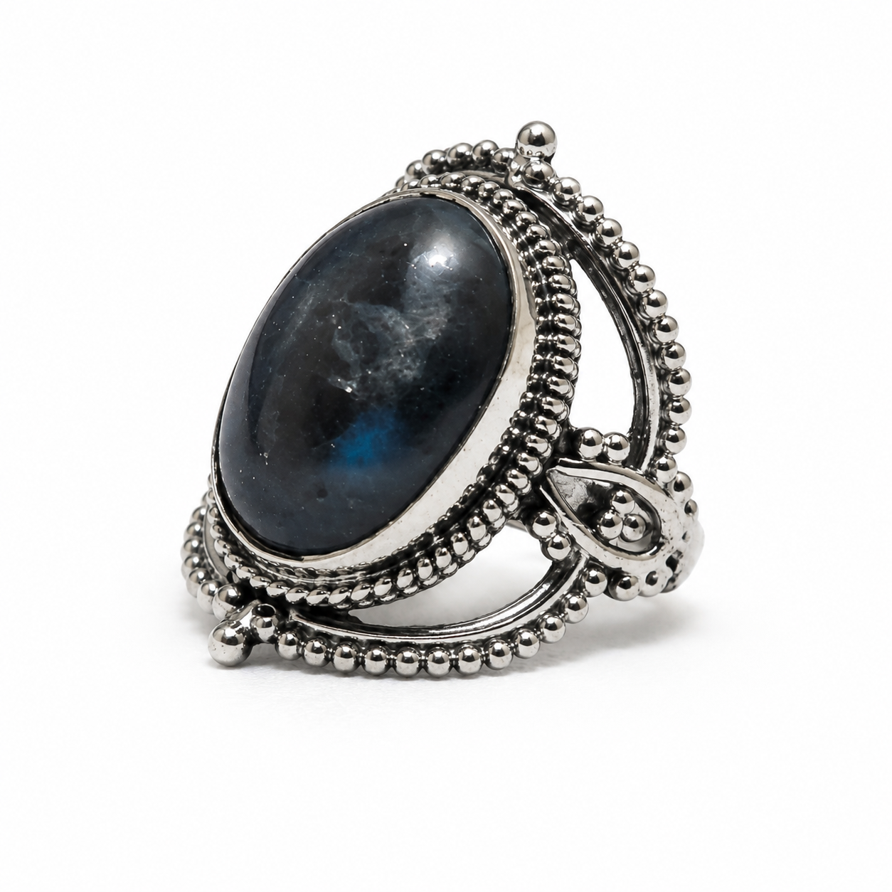 SSARONG 925 Sterling Silver Heritage Beaded Kyanite Cocktail Ring | R-028